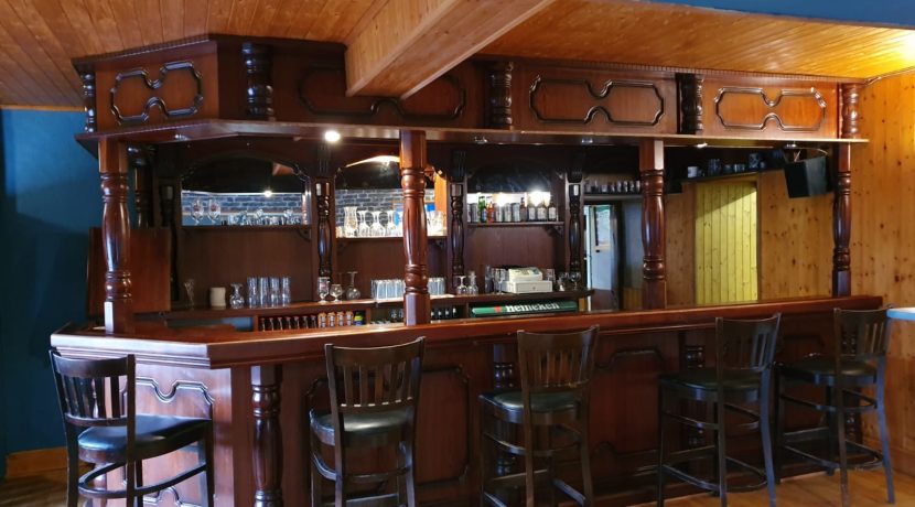 Petes Pub lounge counter area bar new 2020
