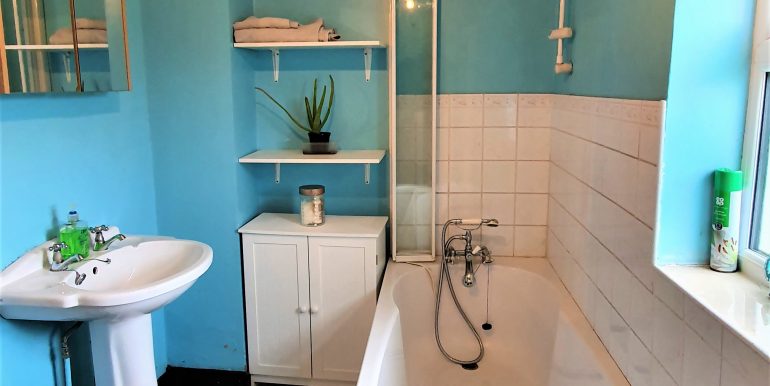 Catherine Mc Bride Ballyboes bathroom