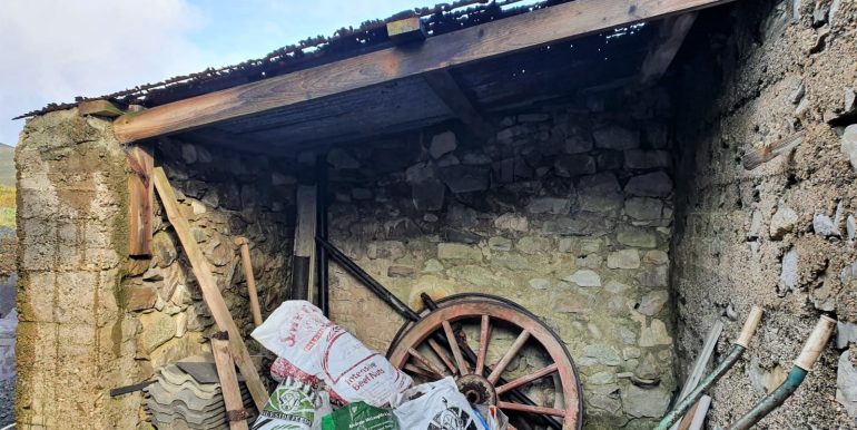Hughie Boyle - Cart shed new.