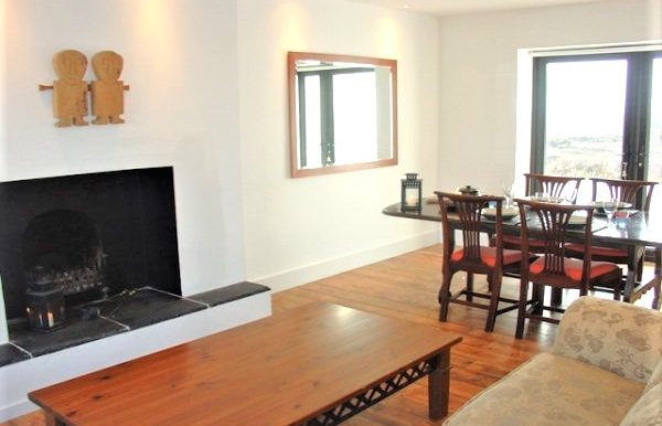 Dadley Living area 1