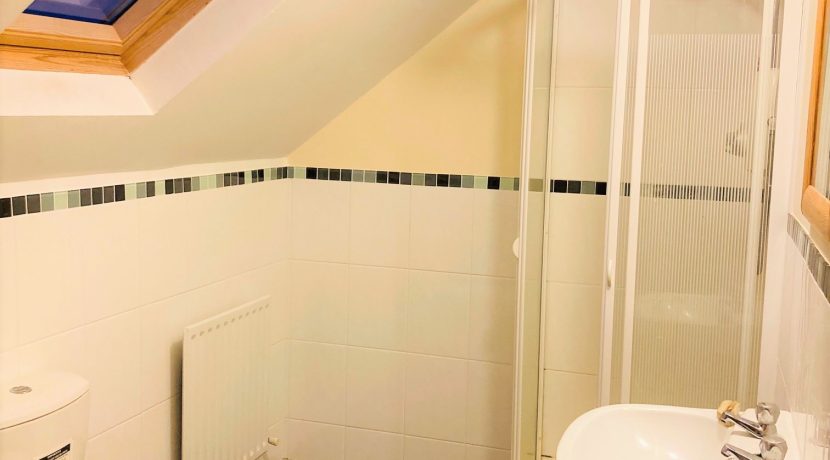Rice - Bedroom 3 - ensuite. Pic 2. best.