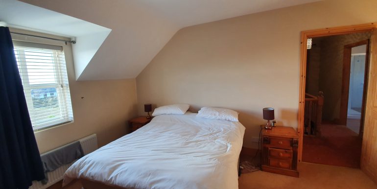 Yvonne Mc Connell master bedroom photo 1