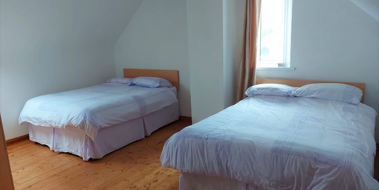 Donal Mc Elhinney 19. bedroom 2 adj